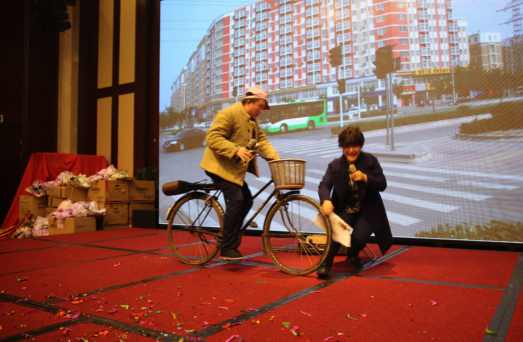 2015年科恩年會(huì)-“因?yàn)橛心悖孕腋＃　? bigimg=