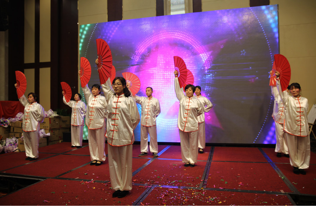 2015年科恩年會(huì)-“因?yàn)橛心悖孕腋＃　? bigimg=